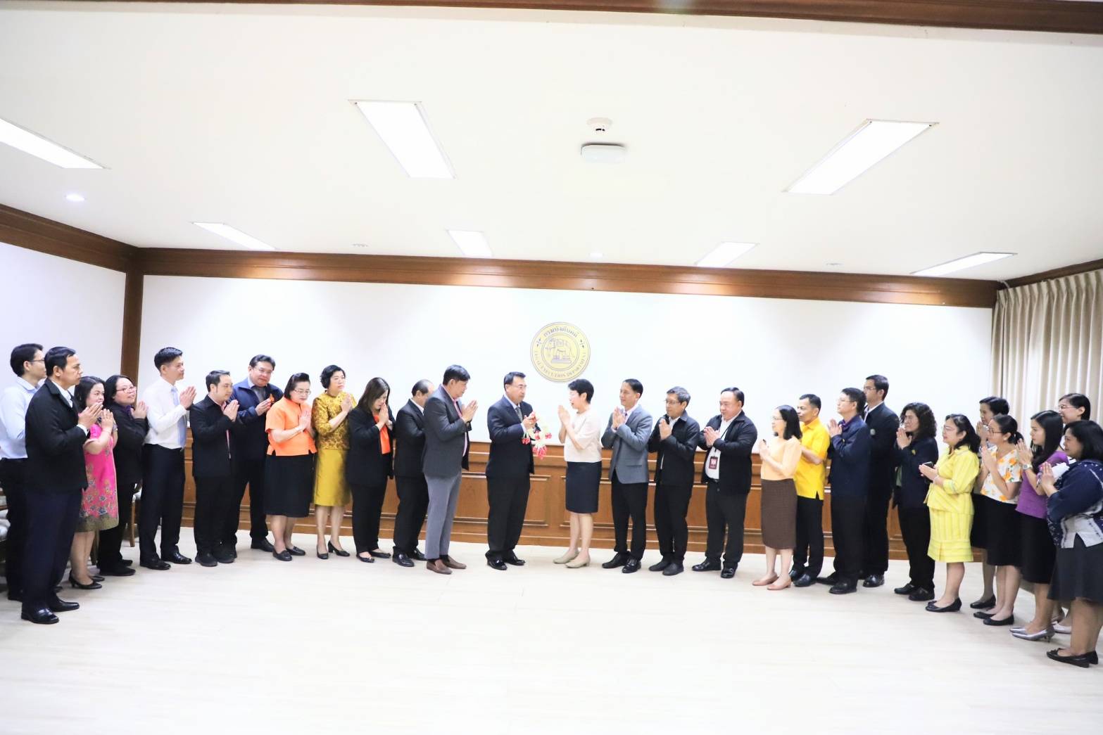 ﻿คณะผู้บริหารกรมบังคับคดี เข้าสวัสดีปีใหม่ พ.ศ. 2568 อธิบดีกรมบังคับคดี